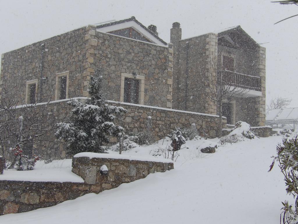 Arodamos Guesthouse Krousonas  エクステリア 写真