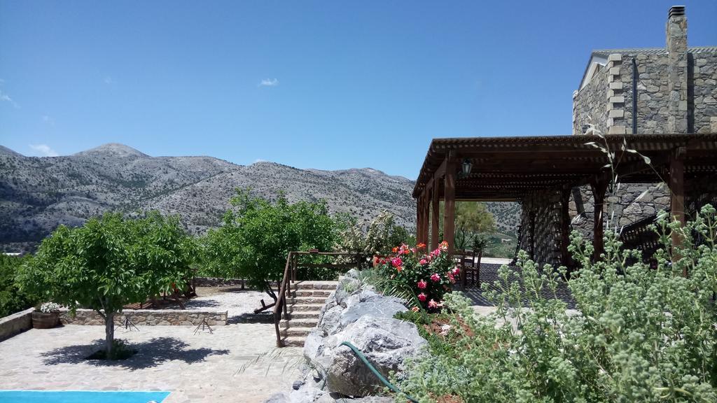 Arodamos Guesthouse Krousonas  エクステリア 写真
